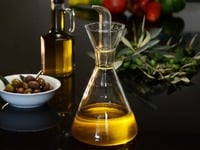 Γιατί δεν πρέπει να αποθηκεύουμε το ελαι...