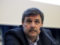 Ο Ανδρέας Ξανθός μιλά για το ΕΣΥ μέσα απ...