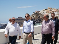 Σαντορίνη: Συναντήσεις του πρωθυπουργού ...