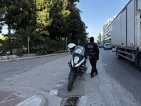 Άλλη μια ημέρα ανοιχτό το παλιό λιμάνι τ...