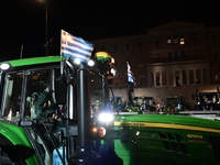 Αγρότες: Ολονύχτια παραμονή των τρακτέρ ...