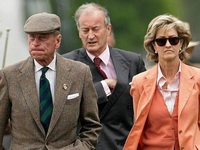 The Crown: Το love story του πρίγκιπα Φί...