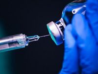 Η Σουηδία θα σταματήσει τους εμβολιασμο...