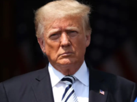 Τραμπ: Εκδίδει βιβλίο με 150 επιστολές 