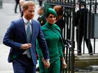 Το Μπάκινχαμ στα... μανταλάκια - Οι αποκ...