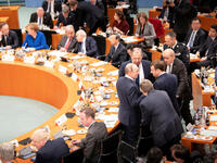 Τα βρήκαν για κατάπαυση του πυρός στην Λ...