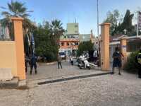 Πάτρα: Ανεξέλεγκτες οι φλόγες- Εκκενώνον...