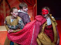 Δύο ακόμα παραστάσεις του έργου "Το...