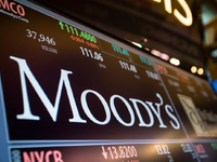 Οργή Τραμπ για τη Moody's, που υποβάθμισ...