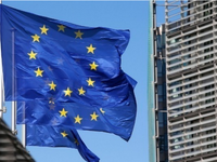 Νέες κυρώσεις της Δύσης στη Ρωσία: Στο ε...
