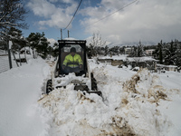 Κακοκαιρία Μπάρμπαρα: Χιονόπτωση στην Ατ...