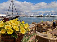 Καιρός: Με ζέστη αλλά και τοπικές βροχές...