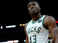 Θανάσης Αντετοκούνμπο: «Στις πιο μαύρες ...