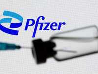 Μετάλλαξη Όμικρον – Εμβόλιο Pfizer: Μειω...
