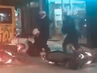 Βίαιος ξυλοδαρμός διαδηλωτή από αστυνομι...