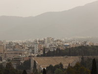 Καιρός: Έως και 16 βαθμούς πάνω από τα κ...