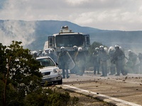 ΕΞΕΛΙΞΗ! Απόσυρση των ΜΑΤ από τα νησιά α...
