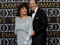 Τζόαν Κόλινς, ετών 90: Κατέπληξε άπαντες...