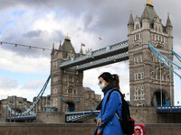 Βρετανία-Covid-19: Για πρώτη φορά πάνω α...