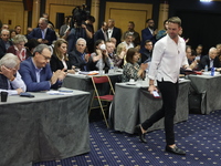 ΣΥΡΙΖΑ: Δεν παραδίδουν τις έδρες τους Τσ...