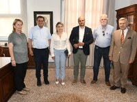 Ώρα Πατρών: Μαύρος καπνός του "Μουτ...