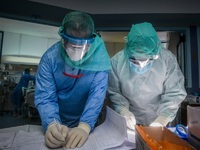 Κορωνοϊός: 2.874 νέα κρούσματα, 15 θάνατ...