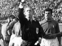 Κεν Άστον: Ο άνθρωπος που άλλαξε για πάν...