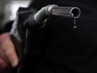 Υπάλληλος βενζινάδικου χρέωνε διπλά τις ...