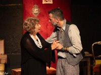 “FAMILY SECRETS” στο θέατρο Επίκεντρο+