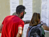 Πανελλήνιες: ΔΕΙΤΕ ποιες βάσεις πέφτουν ...