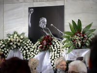 Η Ελλάδα αποχαιρέτησε τον πατρινό μουσικ...