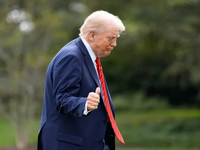 Τραμπ: Ανοίγει τα απόρρητα αρχεία για εξ...