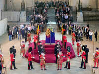 Βασίλισσα Ελισάβετ: Στην δημοσιότητα όλε...