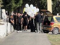 Πάτρα: Θρήνος στην κηδεία του 18χρονου Ν...