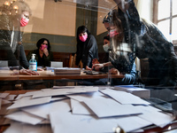 Εκλογές ΚΙΝΑΛ: Έχουν ψηφίσει πάνω από 18...