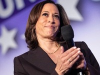 Ποια είναι η γερουσιαστής Καμάλα Χάρις, ...