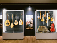 ΔΕΙΤΕ ΦΩΤΟ από τα εγκαίνια της έκθεσης &...