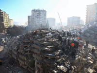 Σεισμός στην Τουρκία: 10χρονη βγήκε ζωντ...