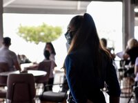 Νέα δεδομένα: Με rapid test ή click away...