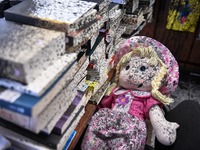 Έφοδος του «Ρουβίκωνα» στην Athens Voice...