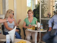 Πάτρα: Χαλαρή συνάντηση με δημοσιογράφου...