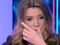 Η Έρρικα Πρεζεράκου “λυγίζει” για την μι...