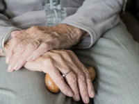 Πάτρα: Την έπεισαν να βάλει 20.000 ευρώ ...