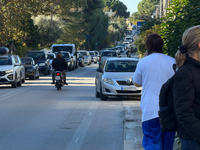 Ξαφνικά - ξανά - χωρις ρεύμα Μποζαΐτικα ...