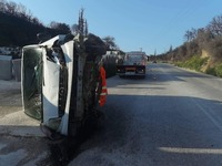  Βανάκι ανετράπη στη ΒΙΠΕ Πατρών - ΦΩΤΟ  