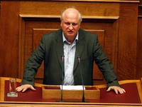 Πέθανε ο Αντώνης Σκυλλάκος, ιστορικό στέ...