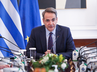 Μητσοτάκης κατά «αριστερών του χαβιαριού»