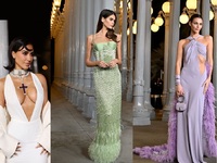 Κατακραυγή για την Κιμ με τo σταυρό της ...