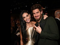 Nτέμι Μουρ- Αντριου Γκάρφιλντ: Απέδωσε τ...