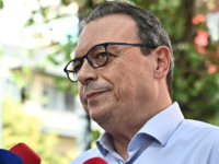 ΣΥΡΙΖΑ: Ο Φάμελλος κατέθεσε επίσημα υποψ...